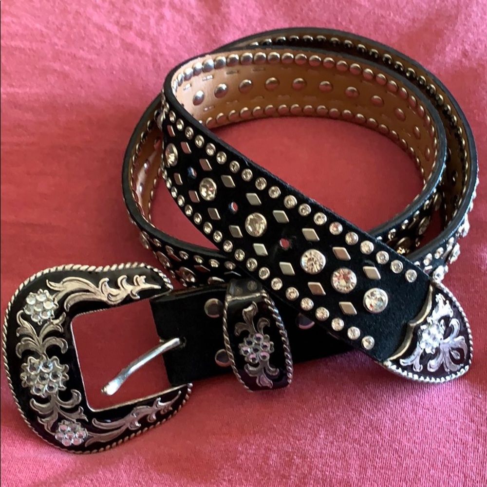Nacona Belt Co • Rhinestones • Black Leather Western Bling Belt • Size Medium